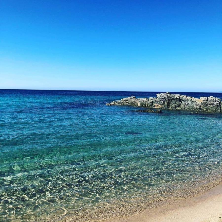 Cara Catherine Geremèas Εξωτερικό φωτογραφία